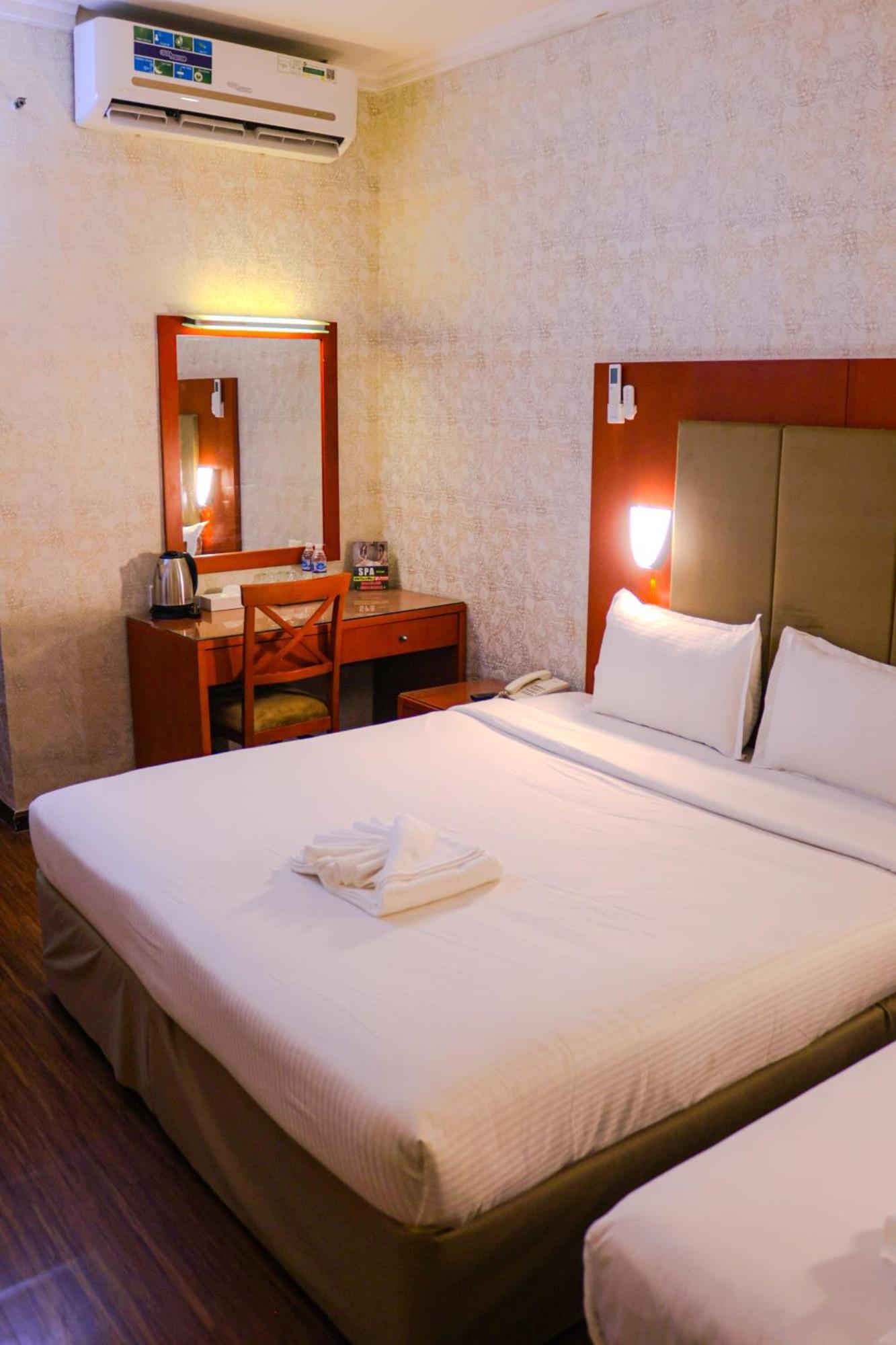 Boonmax Hotel ドバイ エクステリア 写真