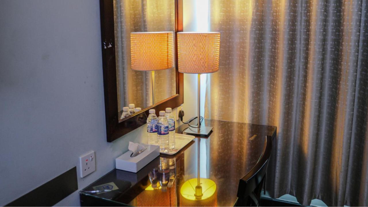 Boonmax Hotel ドバイ エクステリア 写真
