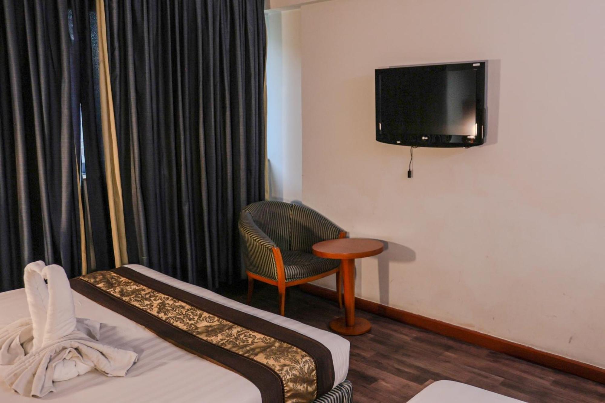 Boonmax Hotel ドバイ エクステリア 写真