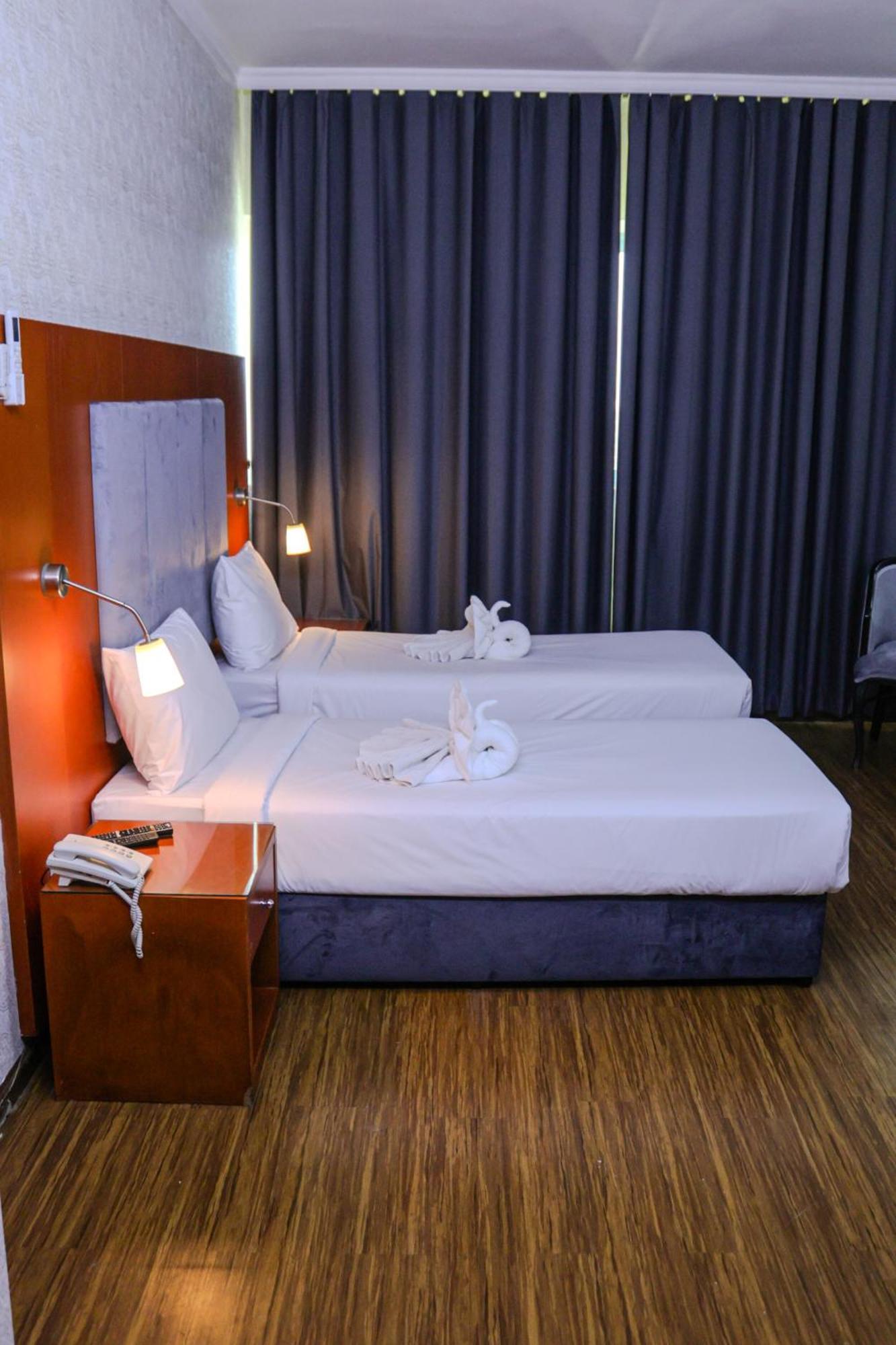 Boonmax Hotel ドバイ エクステリア 写真