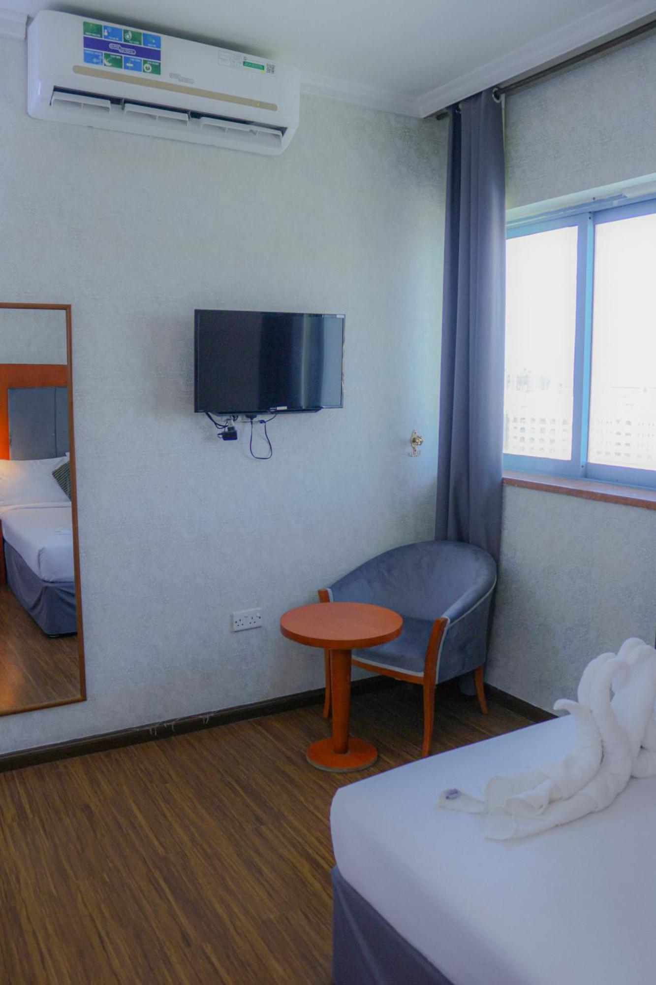 Boonmax Hotel ドバイ エクステリア 写真