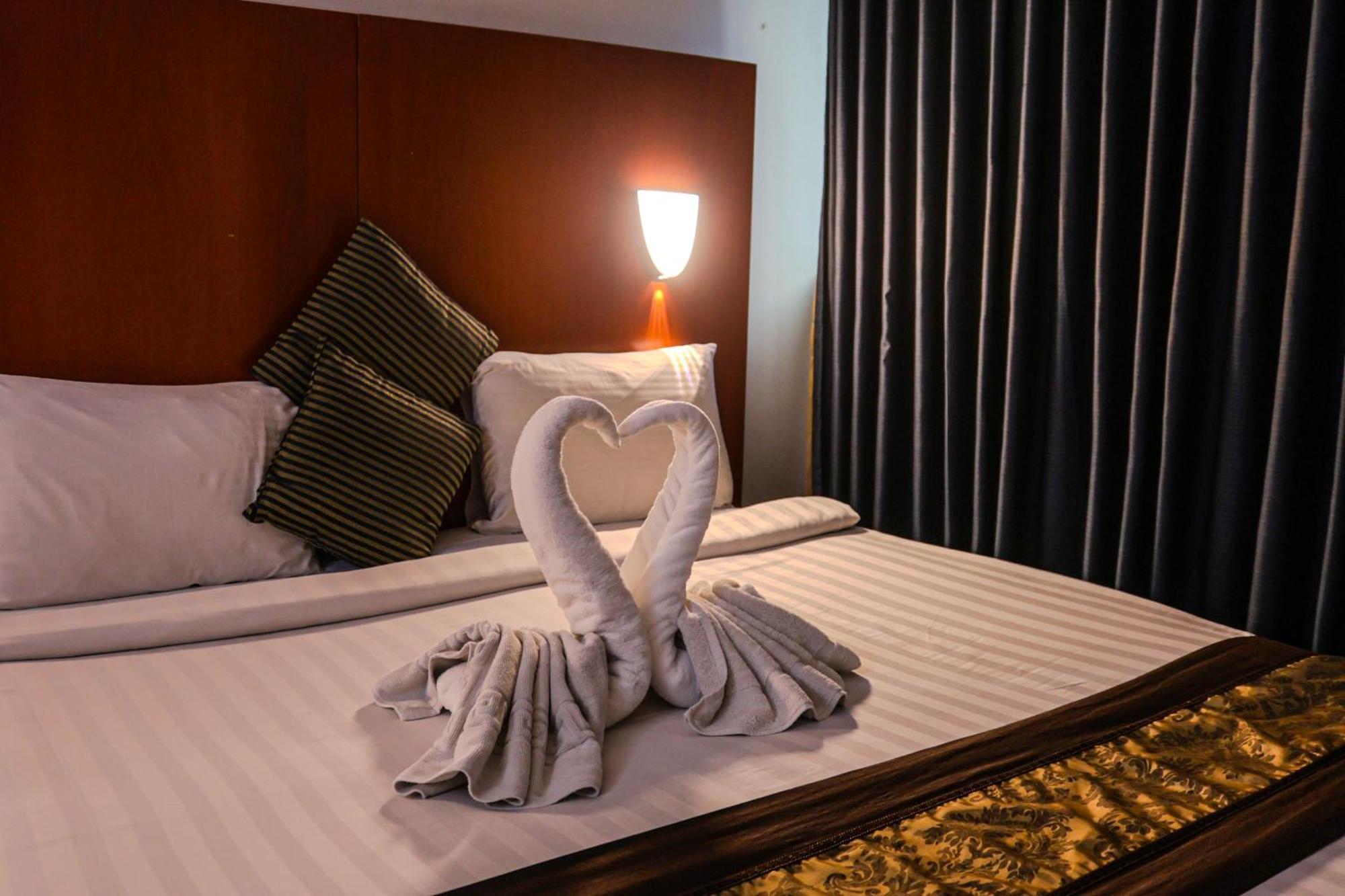 Boonmax Hotel ドバイ エクステリア 写真